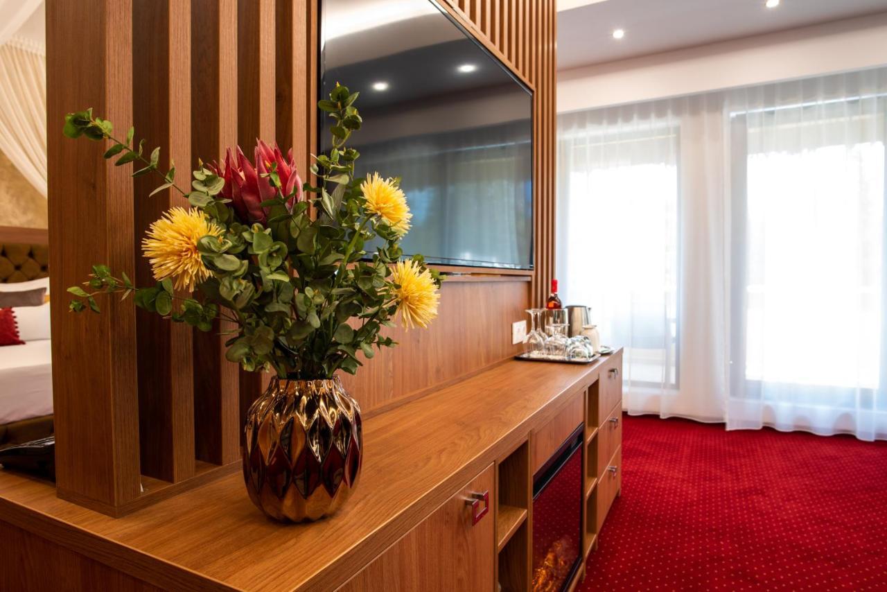Vila Simonte Poiana Brasov Hotel Екстериор снимка